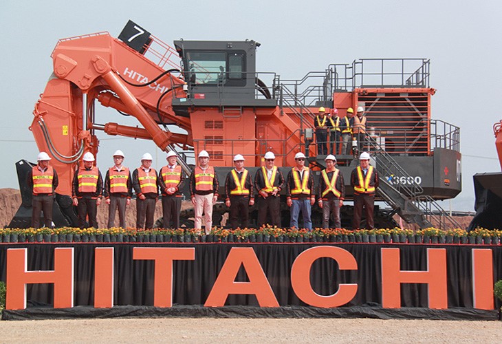 日立建机在泰国一次性交付7台360吨级矿用挖掘机